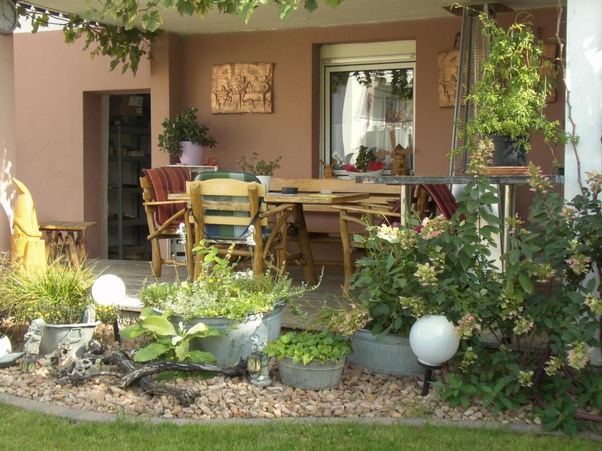 Ferienwohnung Am Brunnen Grossheubach Exterior photo