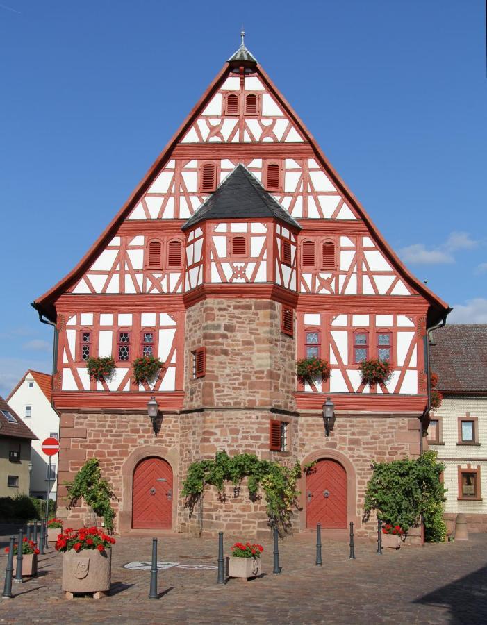 Ferienwohnung Am Brunnen Grossheubach Exterior photo
